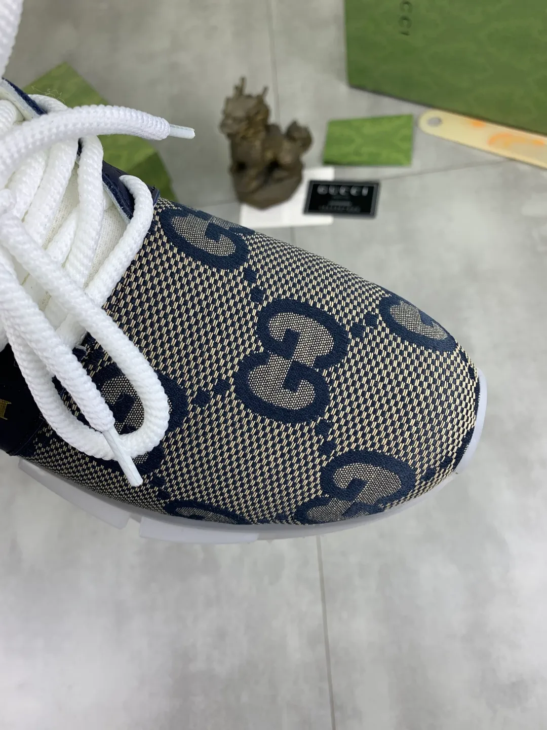 Men's shoes 💰P460💰[New style]🆘 Gucci [GUCCI] classic fashion high-top men's shoes, synchronized with counters, exquisite workmanship, exquisite color matching, the upper is made of original soft double G calfskin Gucci webbing ➕ first-layer pigskin lining ➕ pigskin feet The lasts made according to the original version are quite attractive both on the foot and in the placement. There is no need to explain the good style, the workmanship is superior, quality determines everything, absolutely versatile, code number: 38-44, 2️⃣colors🉑️ to choose from